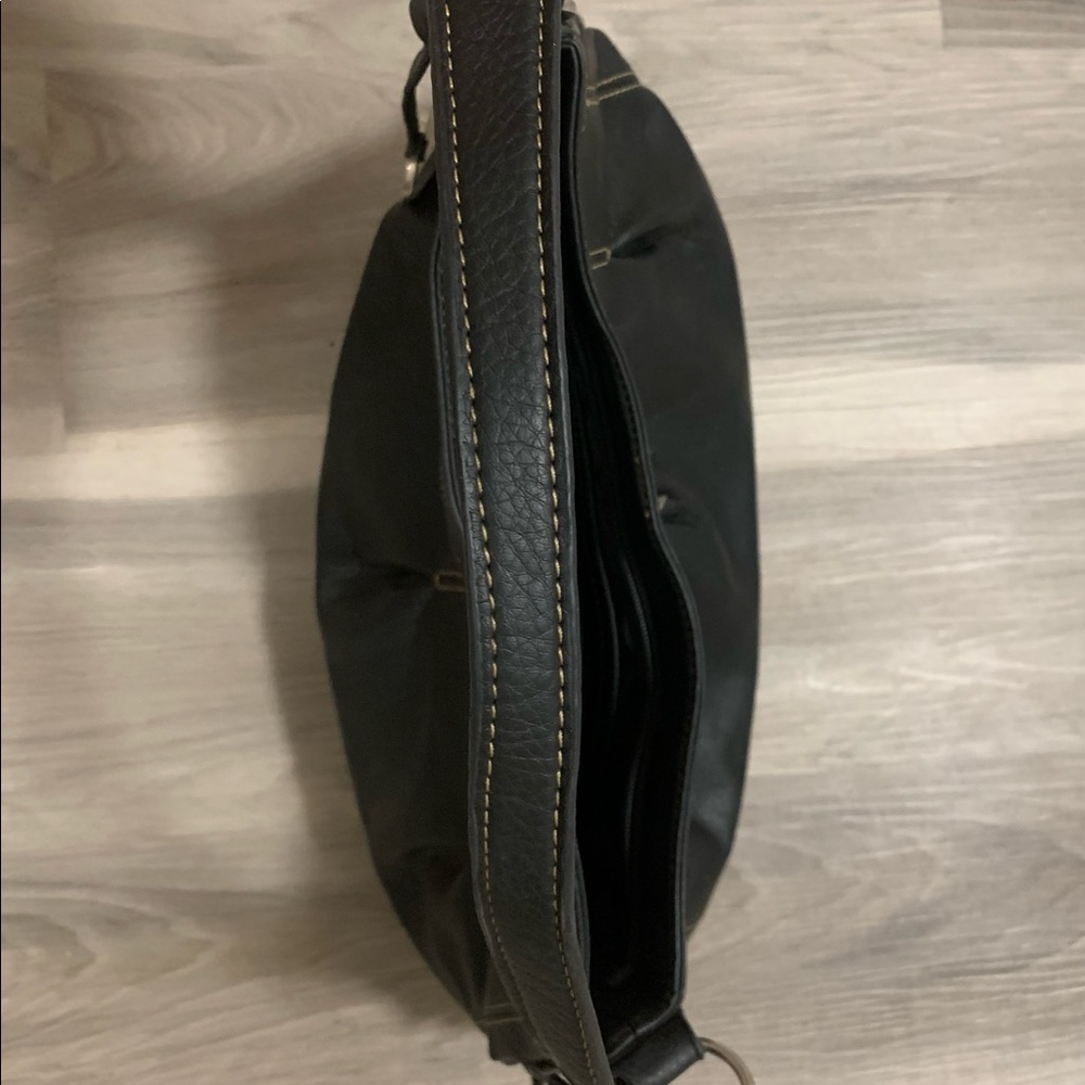 Chaps Black Leather Handbag - Picture 5 of 6